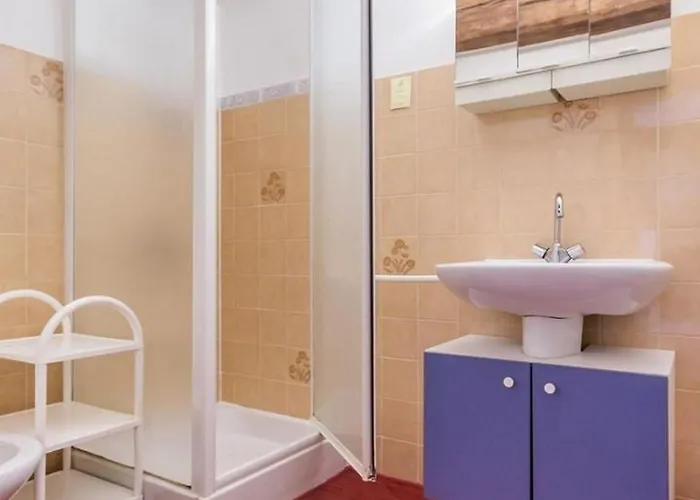 Rénové à Corcoué-sur-logne Avec étang Privé Et équipements Bébé - Fr-1-306-1066