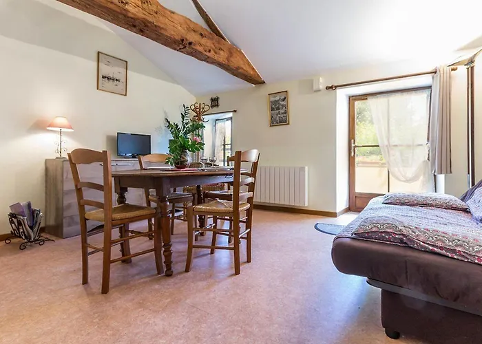 Rénové à Corcoué-sur-logne Avec étang Privé Et équipements Bébé - Fr-1-306-1066 Сasa de vacaciones Saint-Etienne-de-Corcoue